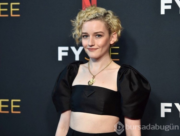 Julia Garner'dan iptal edilen Madonna filmi hakkında ilk kez konuştu
