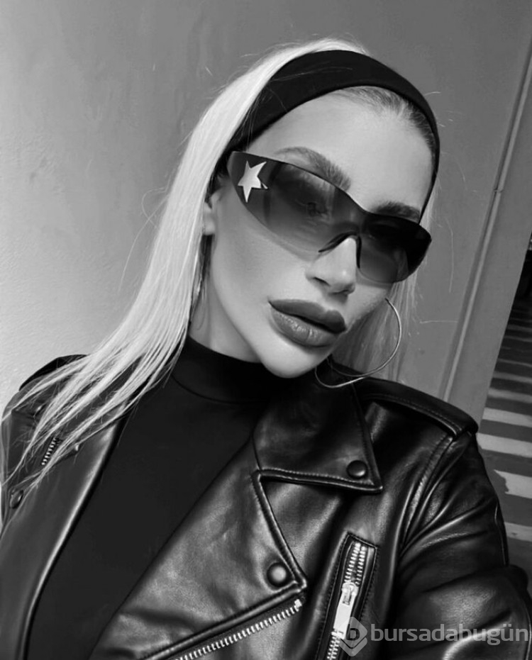 İrem Derici, sevgilisiyle çocukluk fotoğrafını birleştirdi
