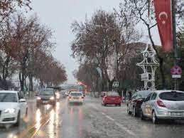 Sağanak hayatı olumsuz etkiledi