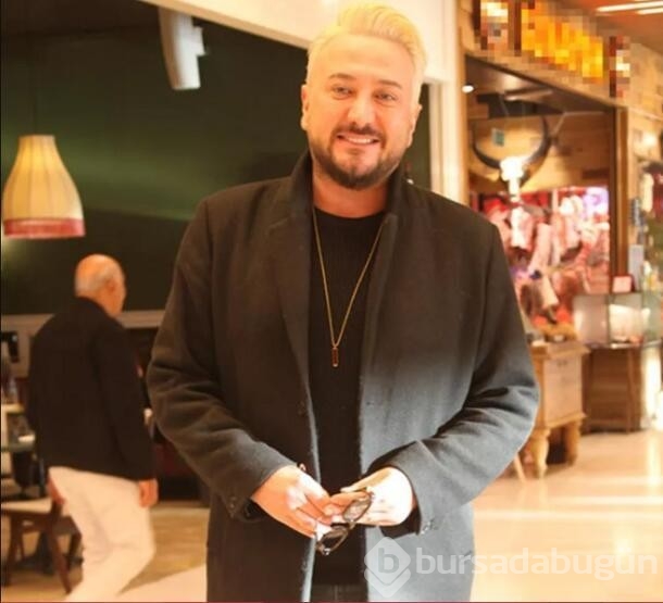 Oyuncu Onur Büyüktopçu yeni tarzıyla dikkat çekti