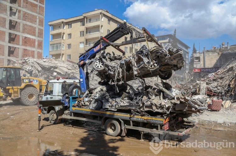 Tam 39 gün önce olan Kahramanmaraş'ta depremin izleri siliniyor