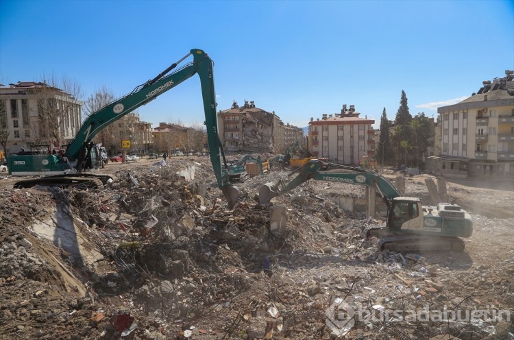 Tam 39 gün önce olan Kahramanmaraş'ta depremin izleri siliniyor