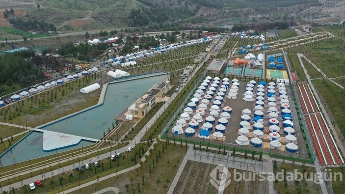 Tam 39 gün önce olan Kahramanmaraş'ta depremin izleri siliniyor