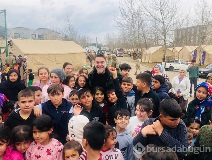 Beyazıt Öztürk Kahramanmaraş'ta depremzedelerle buluştu