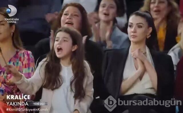 Burcu Özberk ekranlara bomba gibi dönüyor