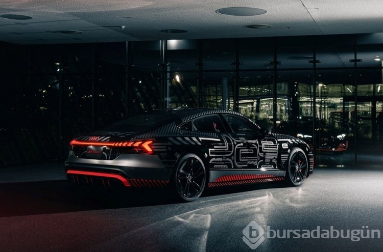 Audi'den sevilen kamuflaja özel seri

