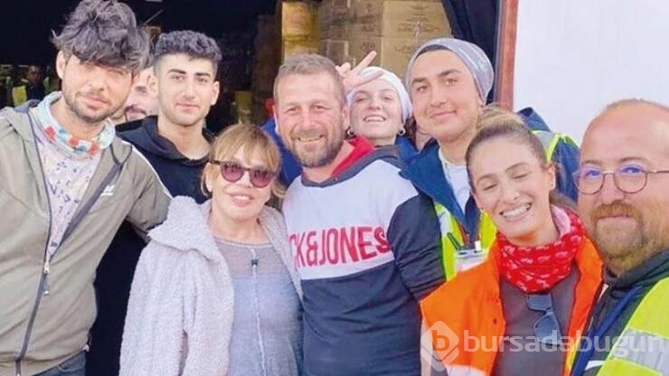 Ünlü sanatçı Sezen Aksu'dan depremzedelere yardım ziyareti
