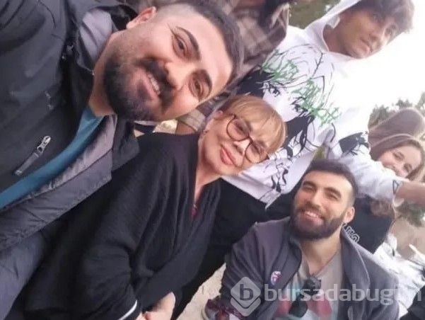 Ünlü sanatçı Sezen Aksu'dan depremzedelere yardım ziyareti
