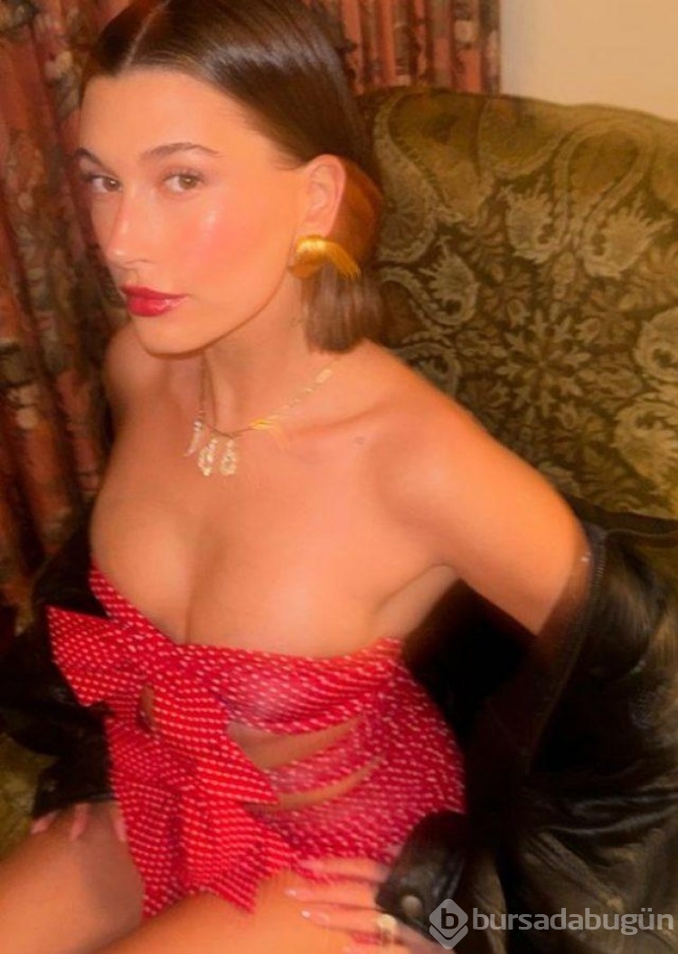 Hailey Bieber'ın iç çamaşırsız pozuna beğeni yağdı!
