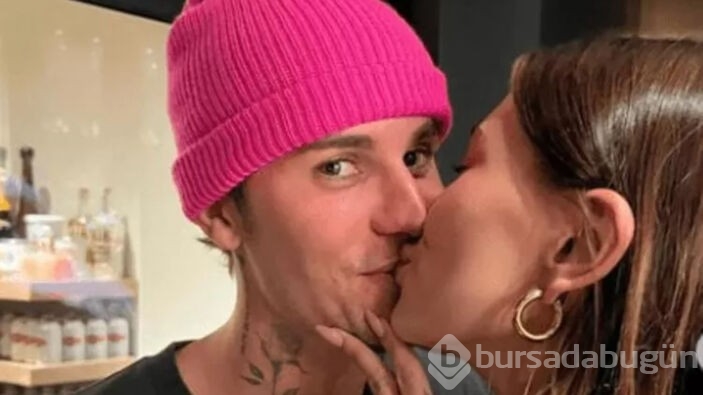 Hailey Bieber'dan göndermeli poz!
