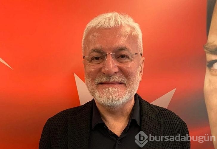 Sanatçı Onur Akın siyasete atılıyor! CHP'ye başvurdu