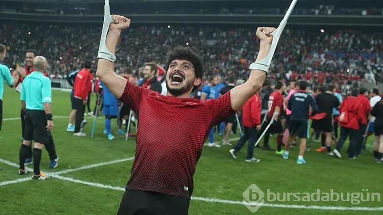Survivor yarışmacısı Barış Telli'nin sevgilisi bakın kim çıktı?