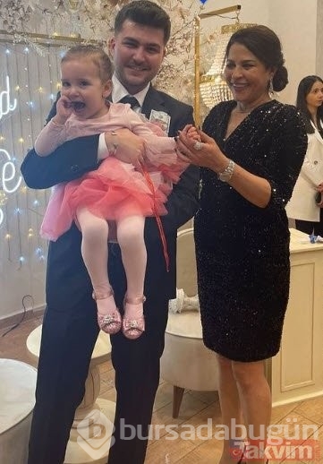 Buse Varol, kardeşinin nişanına katıldı
