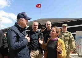 Bakan Akar'dan, depremzede ailelere 'eğitim' uyarısı