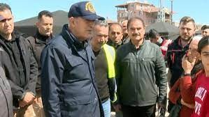 Bakan Akar'dan, depremzede ailelere 'eğitim' uyarısı