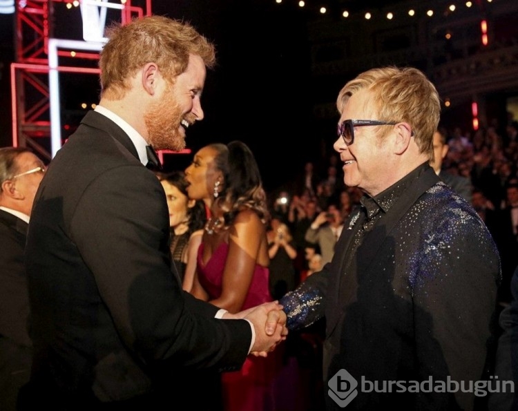  Meghan Markle ve Prens Harry çiftine Elton John'da sırtını döndü.