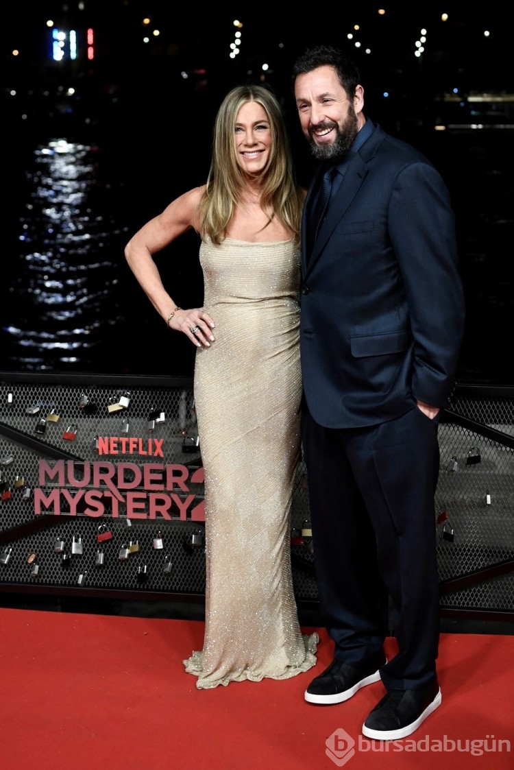 Jennifer Aniston Paris şıklığıyla tam not aldı
