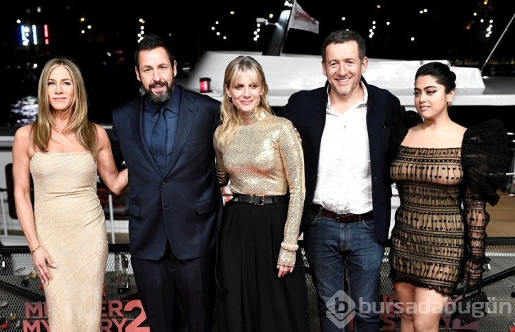 Jennifer Aniston Paris şıklığıyla tam not aldı