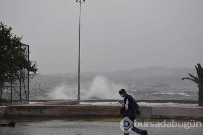 Meteoroloji'den sağanak ve fırtına uyarısı!