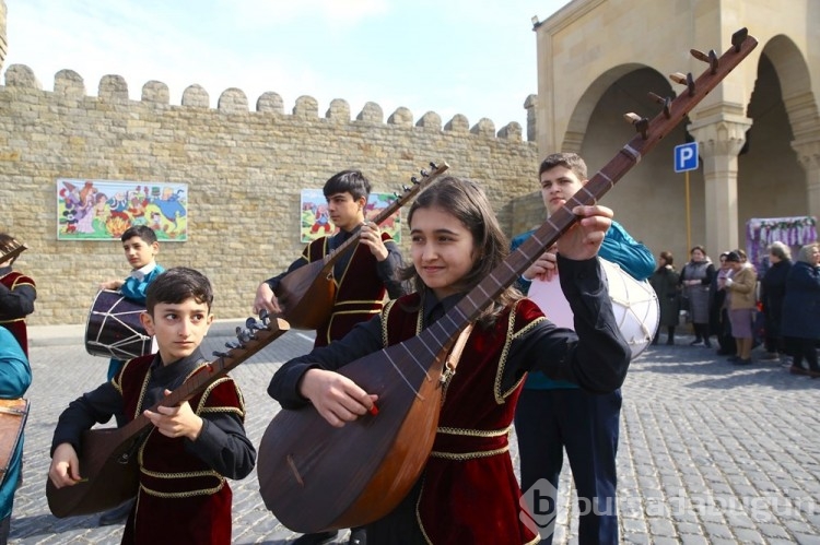 Azerbaycan nevruz bayramı kutlamalarına başladı
