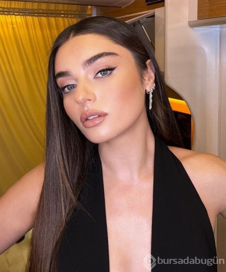 Ayça Ayşin Turan'ın yeni imajı