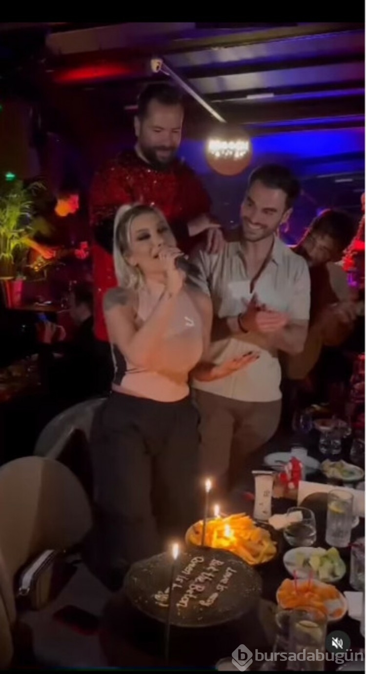 İrem Derici, yeni yaşında sevgilisini övdü

