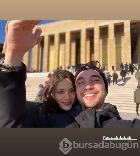 Burak Dakak ve Leyla Tanlar çiftinin kahve keyfi
