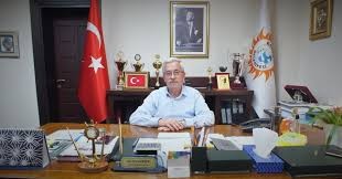 Belediye Başkanı, bıçaklı saldırıda yaralandı