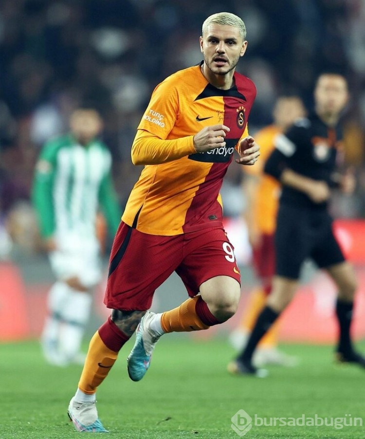 Ünlü şarkıcı Simge Sağın, Mauro Icardi hakkında açıklama yaptı
