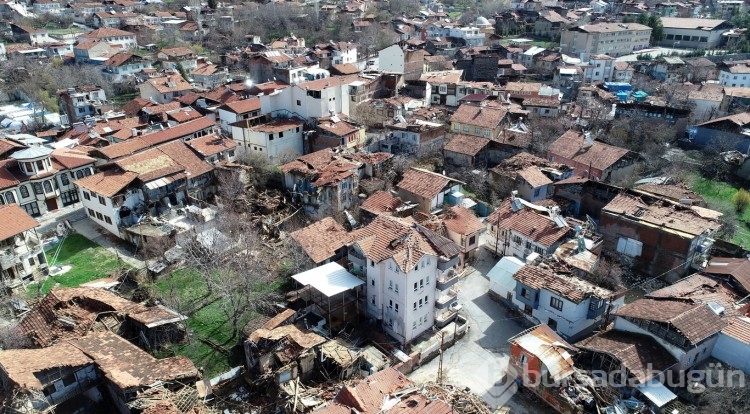 Yeşilyurt'ta 90 konak depremlerde hasar gördü