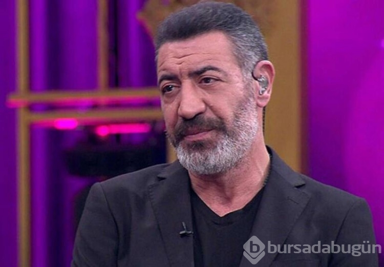 Şarkılar Bizi Söyler programına konuk olan Uğur Aslan ağlattı