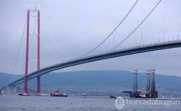 63 metrelik platform boğazı kapattırdı