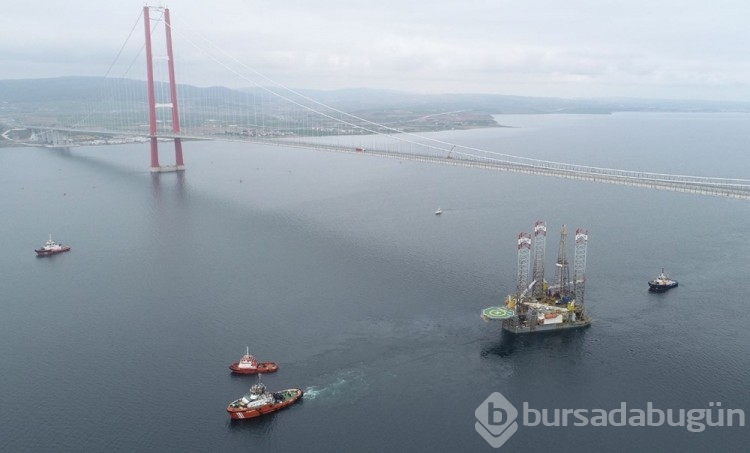 63 metrelik platform boğazı kapattırdı