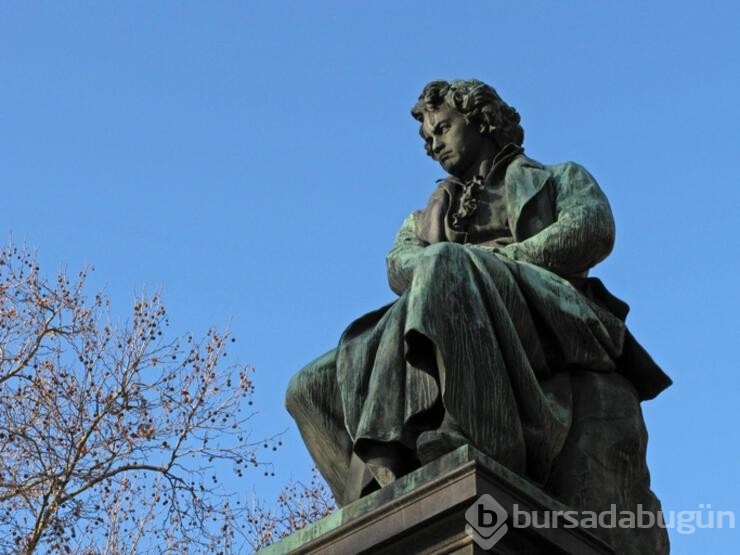 Ünlü besteci Ludwig van Beethoven'ın sırlarını saç telleri ortaya çıkardı