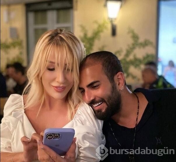 Seda Sayan neden kulağına işitme cihazı taktı? 