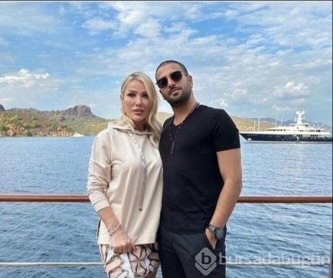 Seda Sayan neden kulağına işitme cihazı taktı? 