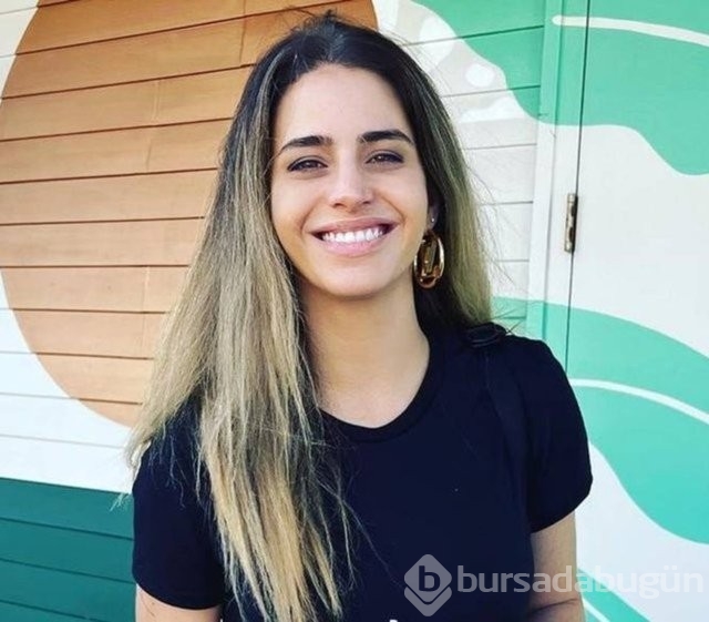 Güzel oyuncu Büşra Pekin ekranlara geri dönüyor