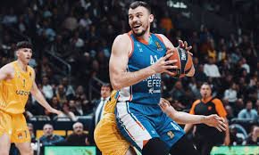 ALBA Berlin: 95 - Anadolu Efes: 93