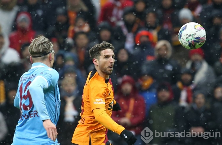 Dries Mertens ve Kaan Ayhan'ı anlattı