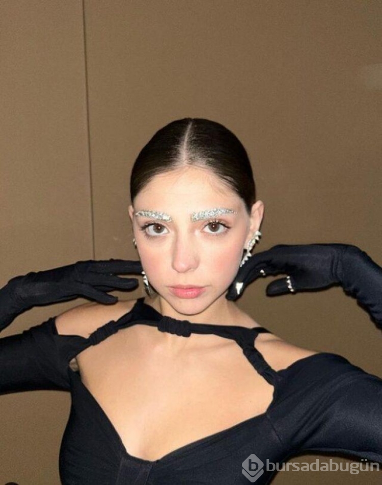Elite'nin Sahra'sı Carmen Arrufat direk dansı yaptı! Ortalık karıştı