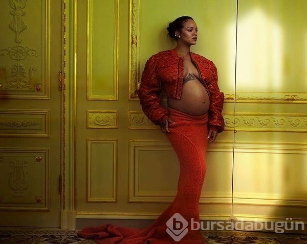 Rihanna'nın başı hayranıyla dertte