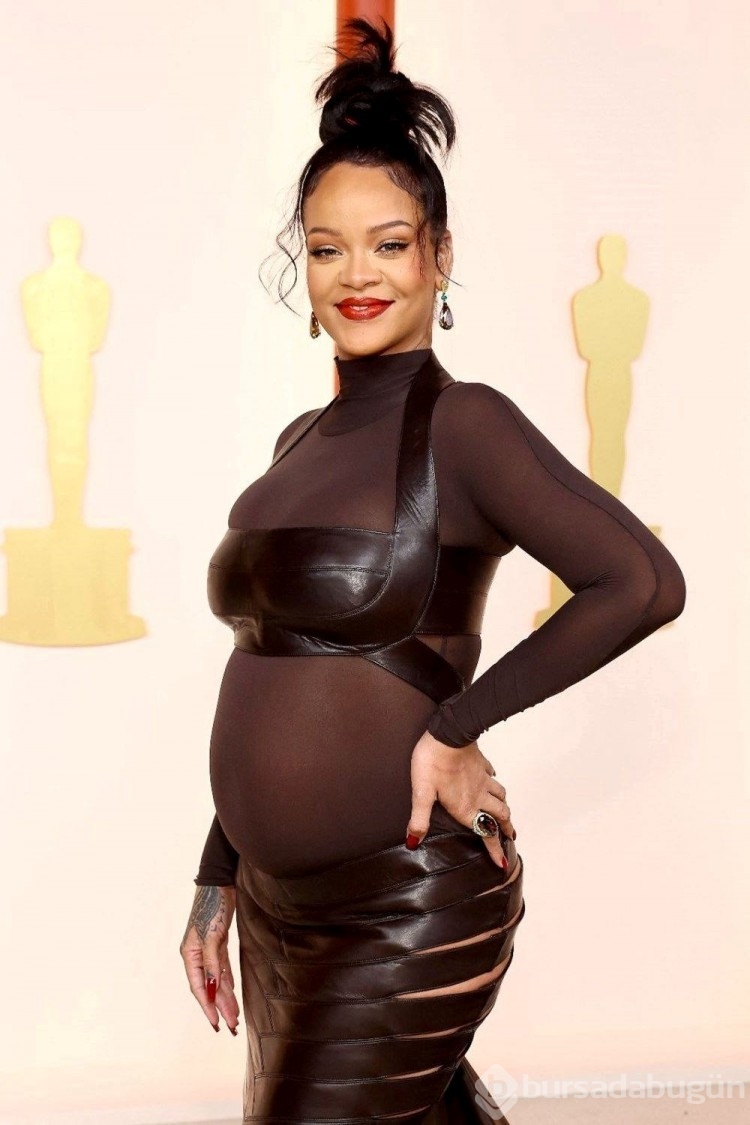 Rihanna'nın başı hayranıyla dertte