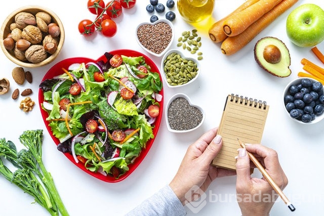Kolesterolü düşürerek kalbe iyi geliyor!