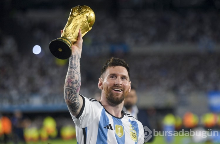 Tarihi gecede Messi'yi ağlatan anlar