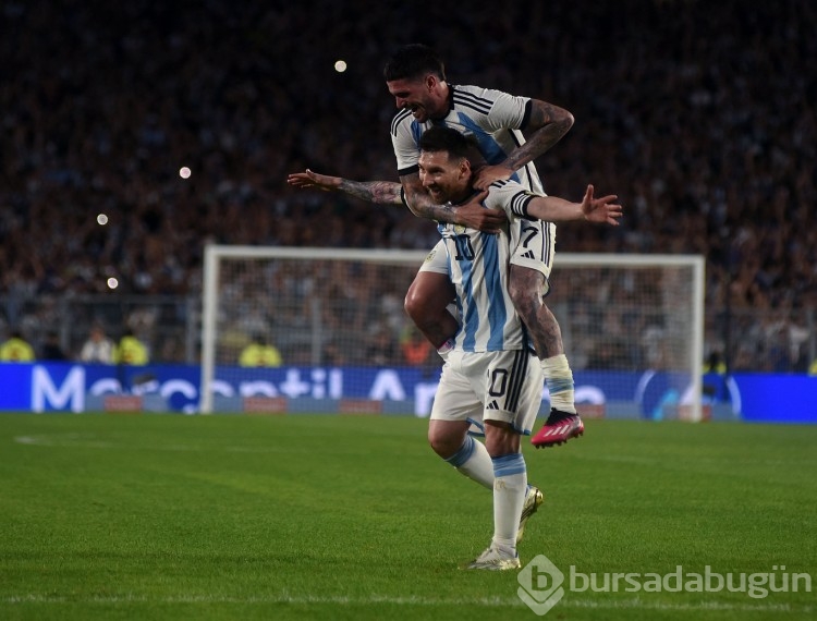 Tarihi gecede Messi'yi ağlatan anlar