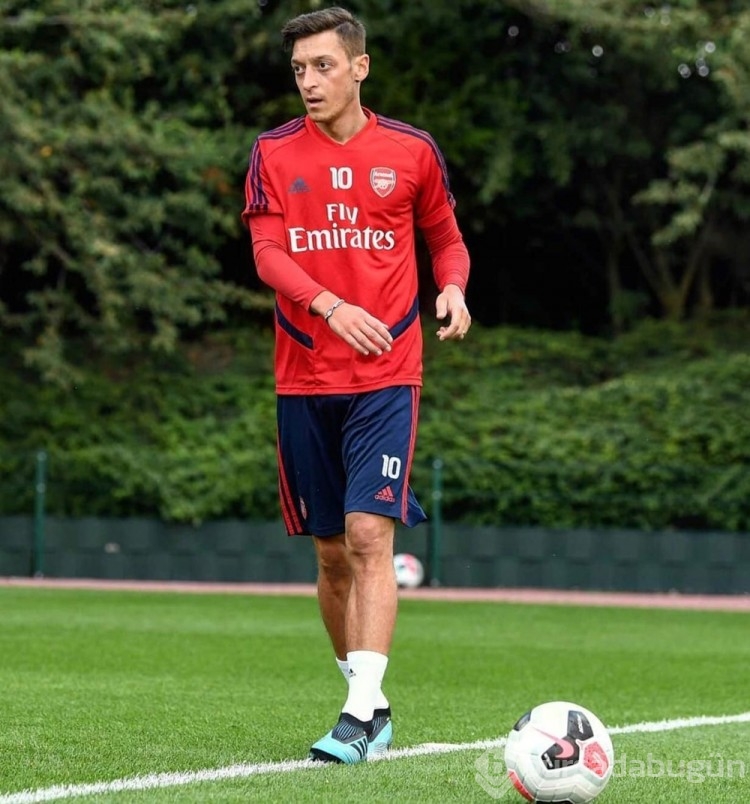 Mesut Özil futbola neden veda ettiğini ve gelecek planını açıkladı