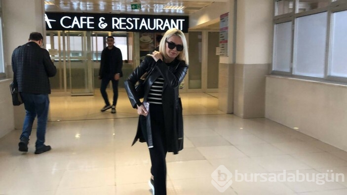  Ece Erken, Avukat Şafak Mahmutyazıcıoğlu'nun cinayet davası için adliyeye geldi
