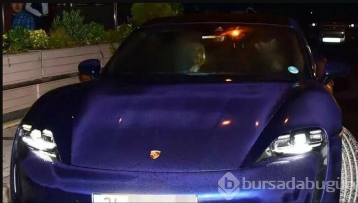 Ünlü şarkıcı Mustafa Sandal'ın yeni arabası 8 milyon TL