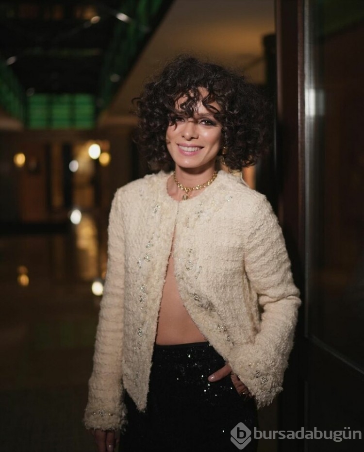 Oyuncu Özge Özpirinçci'den Esra Balamir'e sert cevap