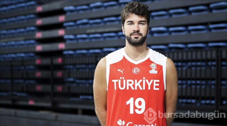 Oyuncu Eda Ece ile müstakbel eşi Buğrahan Tuncer yeni kareler paylaştı
